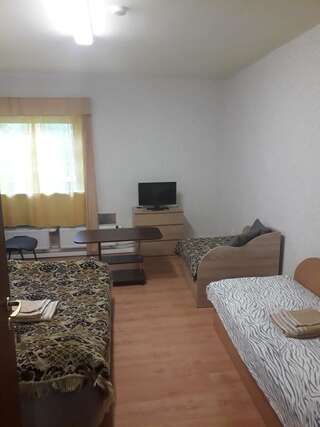 Хостелы Ginto nakvynės namai Вильнюс Двухместный номер с 1 кроватью или 2 отдельными кроватями, общая ванная комната-2